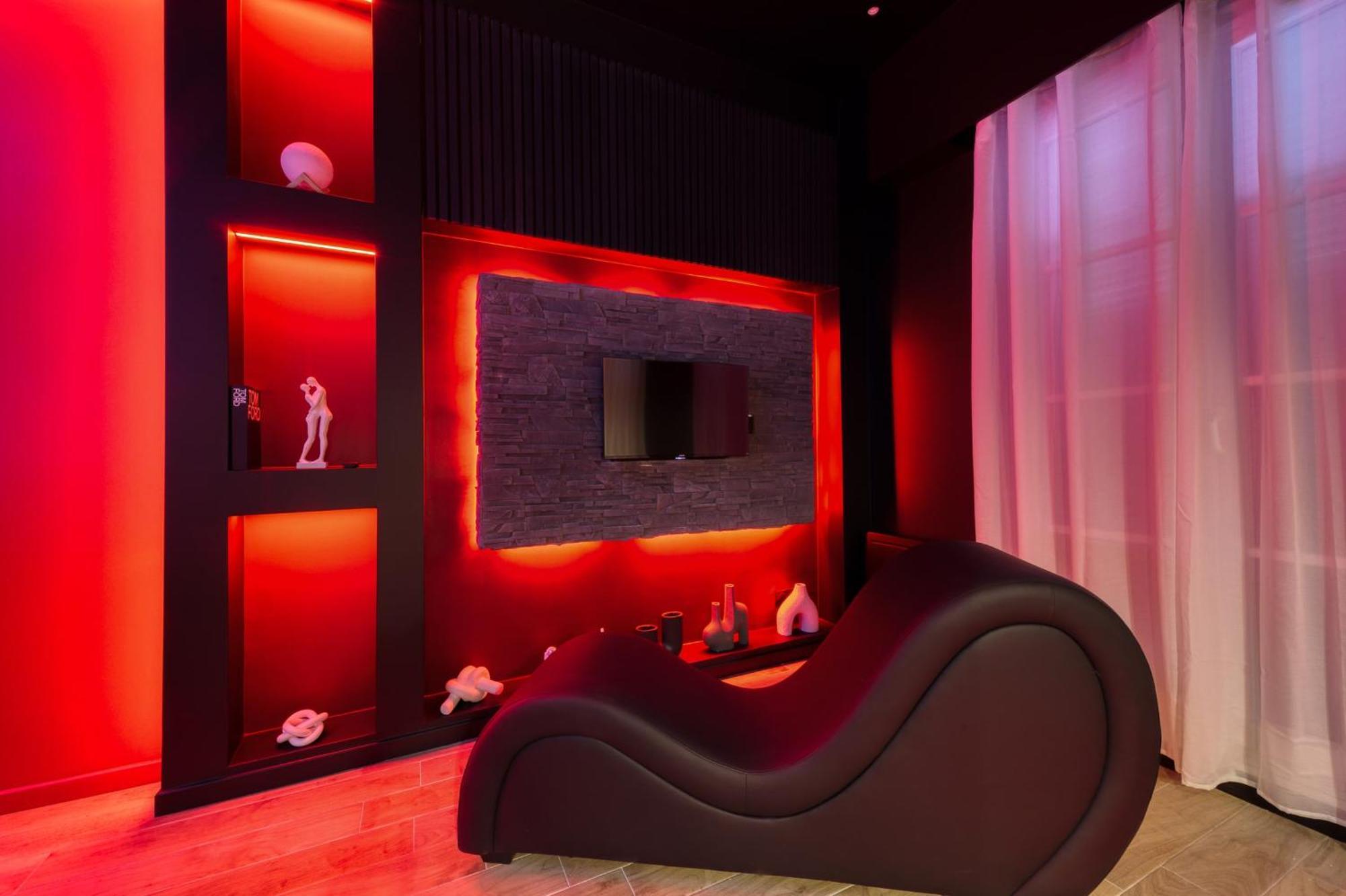 Suite Deluxe - Jacuzzi Melun Luaran gambar